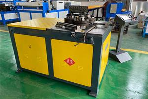 無(wú)錫某工廠(chǎng)購(gòu)買(mǎi)數(shù)控卷圓機(jī)